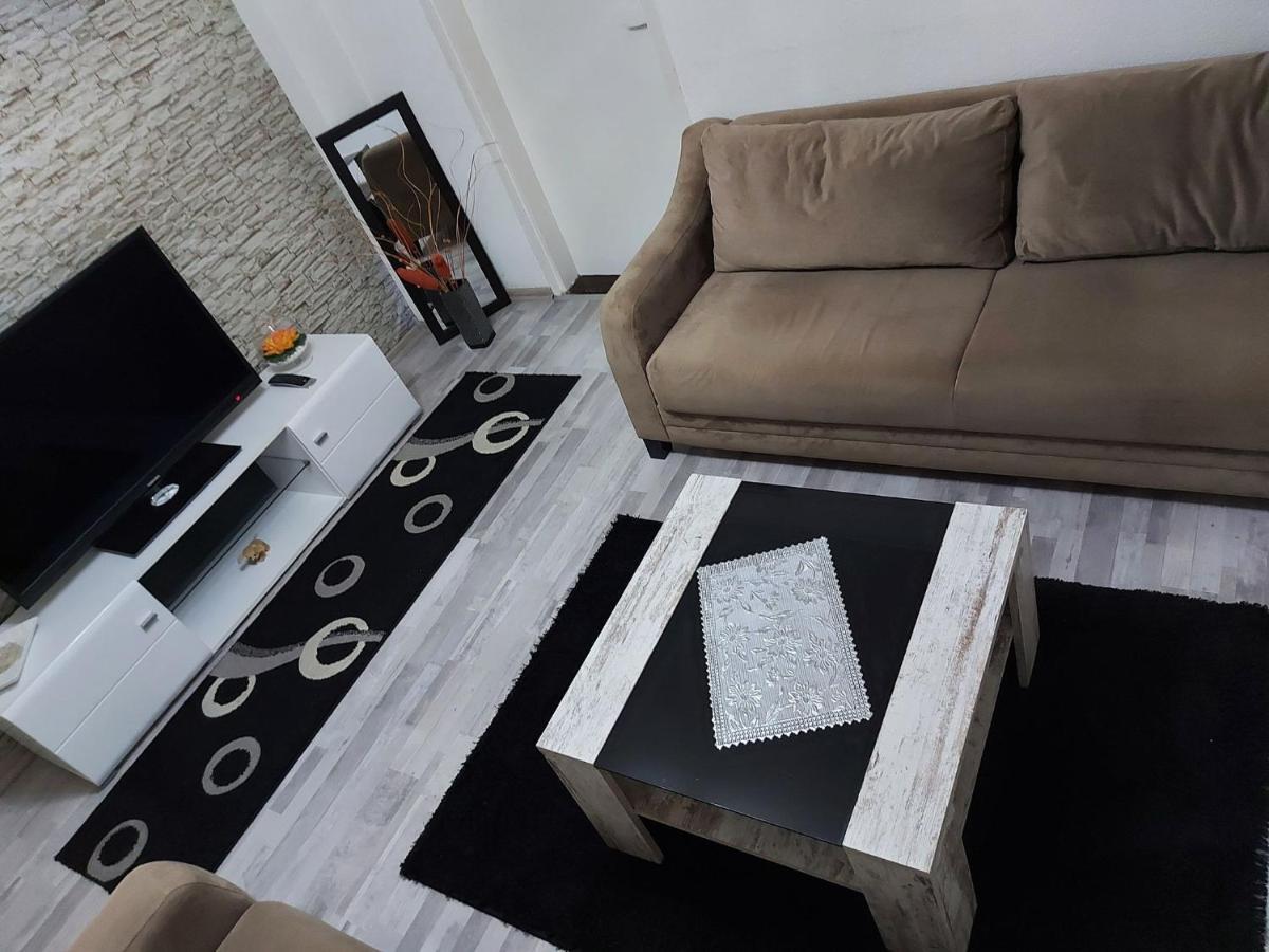 Apartman Dino Apartment Сараево Екстериор снимка